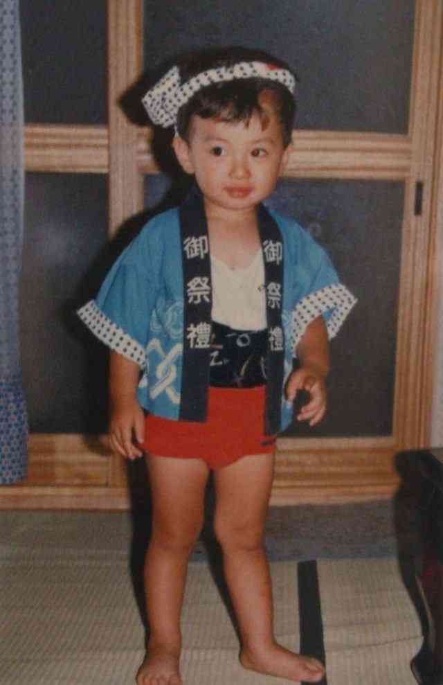 有名人の昔の画像を貼るトピック