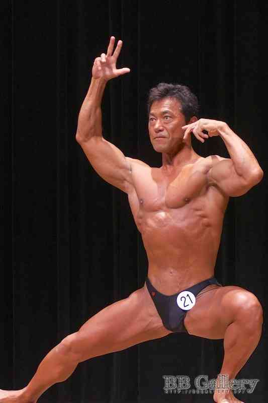 肉体美を貼り、差し迫る夏に向けてダイエットをお互いに励ますトピ