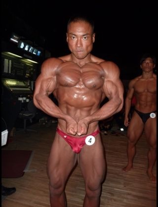肉体美を貼り、差し迫る夏に向けてダイエットをお互いに励ますトピ