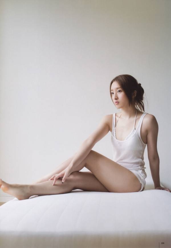 「AKBが着ている水着は胸パッドがいっぱい入るやつ」 岡本夏生が『5時に夢中！』で突然、水着解説をはじめる