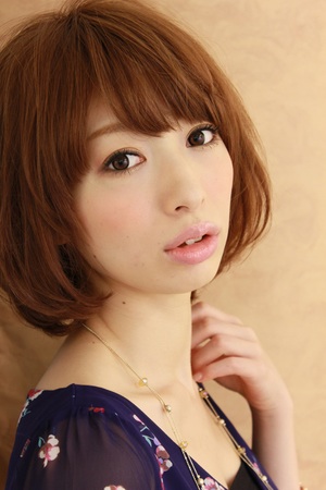 丸顔に合うヘアスタイルは？