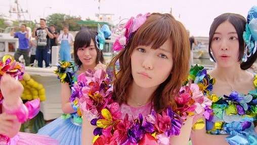 AKB48新曲振付はラッキィ池田「恋するフォーチュンクッキー」「ゲラゲラポーのうた」に続くか!?
