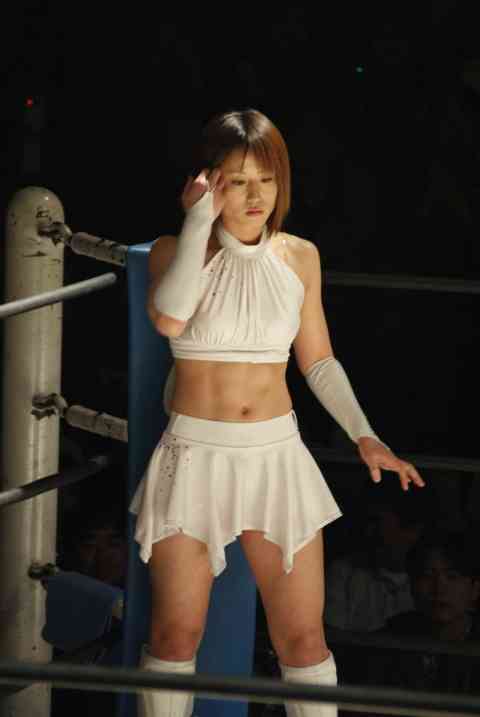 美奈子が「プロレス挑戦」 病気の体で大丈夫?