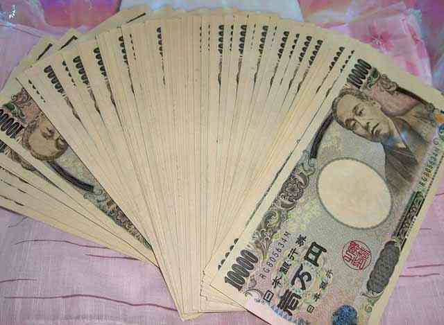 世帯年収1000万越えてる方、生活はどうですか？（友人・知人・親戚の話しでもOKです）