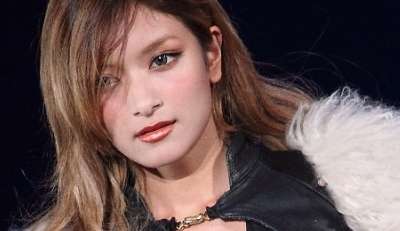 ローラの父親逮捕、海外療養費“詐欺”の疑い