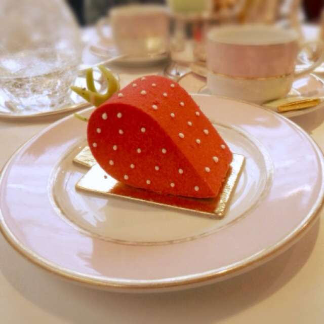 オシャレなスイーツの写真をあげましょう！