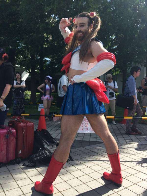 コミケに小保方さんのコスプレをした人が現れる…