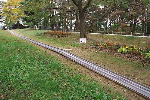公園で遊んでいた小1男児が行方不明に…長野・松本市