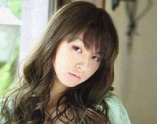 女装して可愛い芸能人