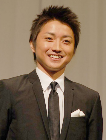 凹凸のない顔立ちの方居ますか？