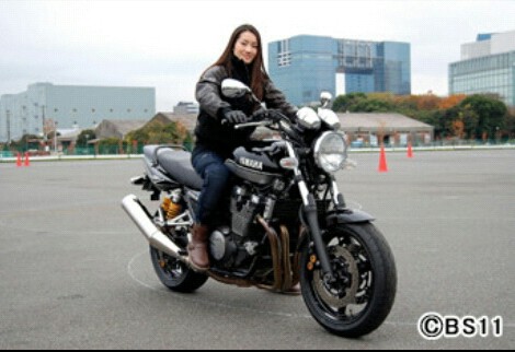 大島優子、二輪免許取得を報告…バイクを運転している姿公開