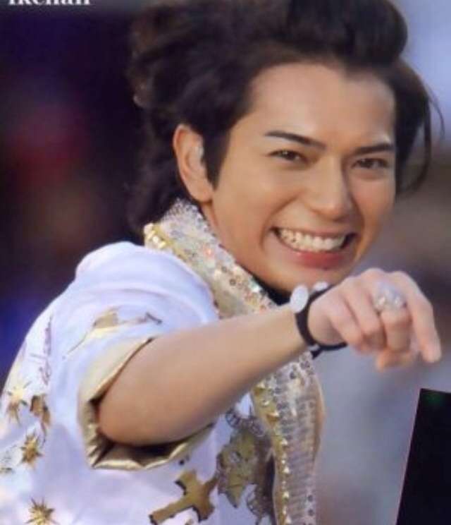 芸能人を褒めちぎるトピ