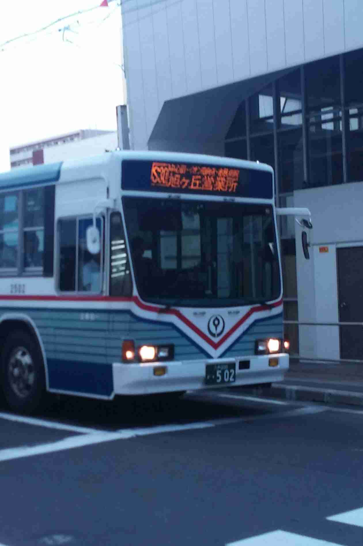 病院行きバスのナンバー「42◯◯」は「不吉」　苦情相次ぐ…兵庫・三木