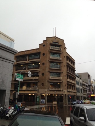 古い建物好きな人～
