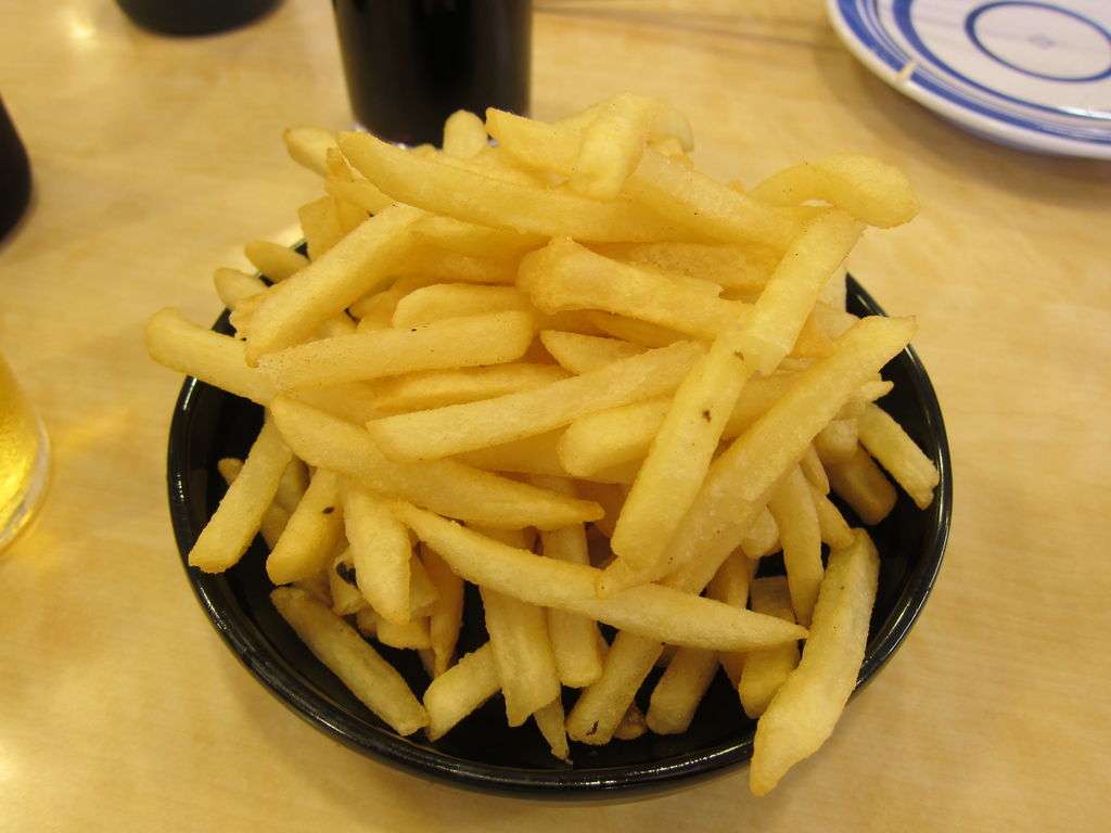 回転寿司へ行くとつい手が伸びる、お寿司以外のメニュー1位「味噌汁・吸い物」