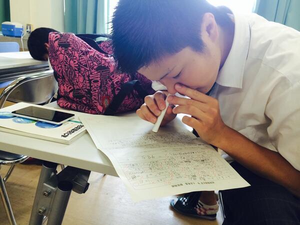 コンビニ店長に土下座、新たに女2人を逮捕 39歳アルバイト従業員と10代娘