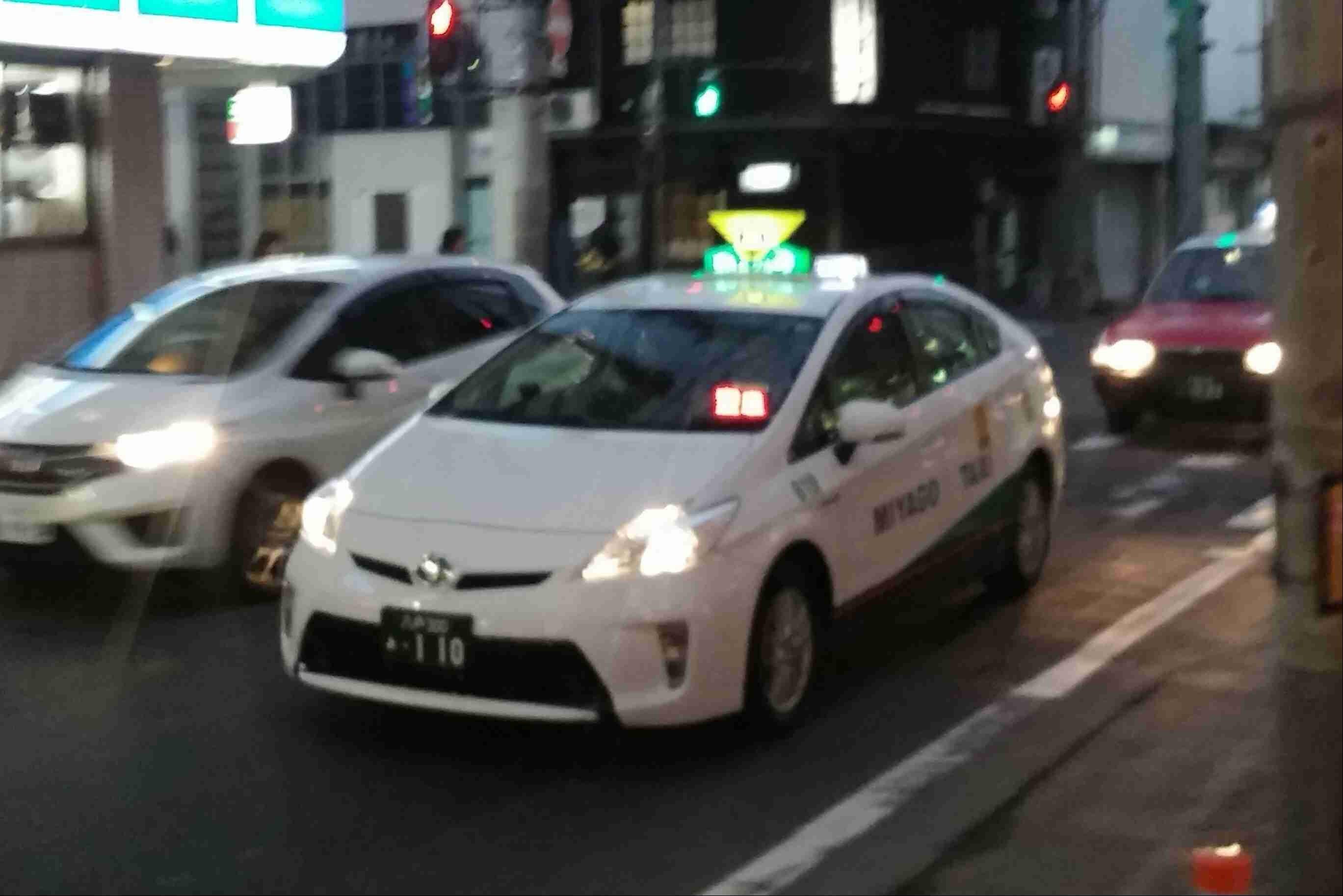 バカリズム脚本ドラマで竹野内豊が過去へ誘うタクシー運転手に