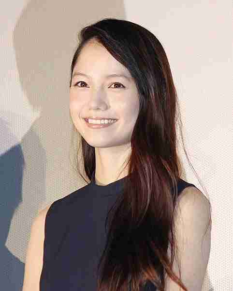 誰のメイクお手本にしてますか？