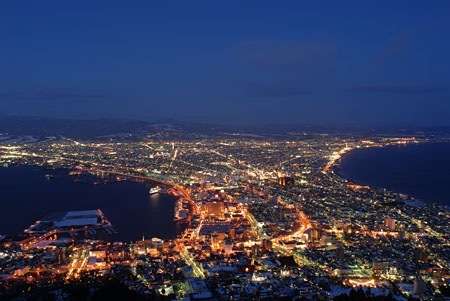 夜景を楽しむトピ