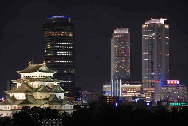 夜景を楽しむトピ