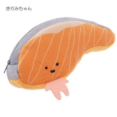 サンリオのしゃけの切り身のキャラクター「KIRIMIちゃん.」タワーレコード渋谷で身を揺らす