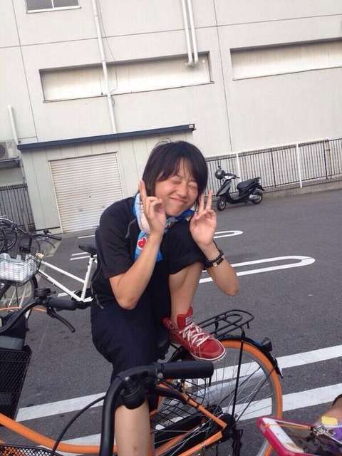 ファミマ店員が暴れた客に土下座をさせられる…ネットに画像・動画流出で大炎上