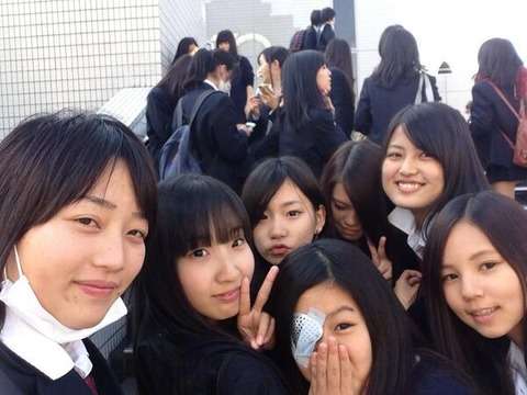 ファミマ店員が暴れた客に土下座をさせられる…ネットに画像・動画流出で大炎上