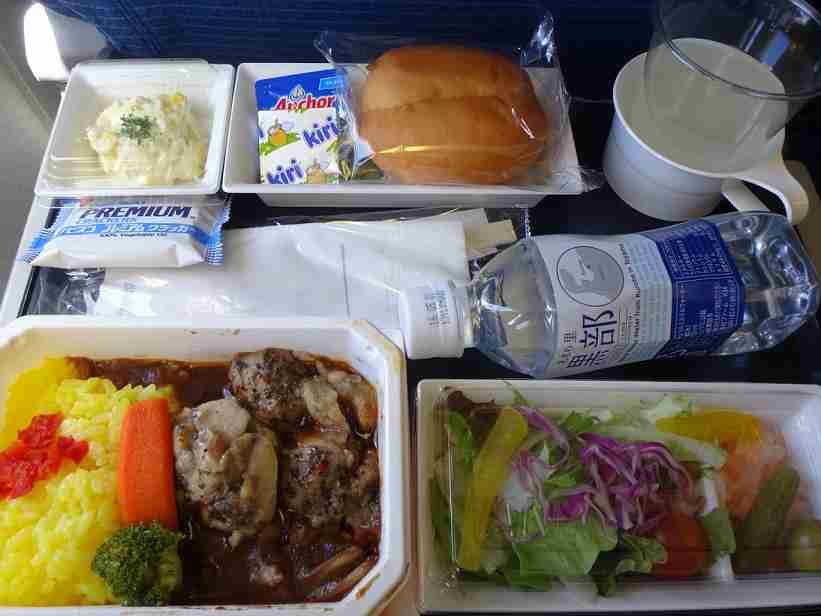 世界の機内食:D