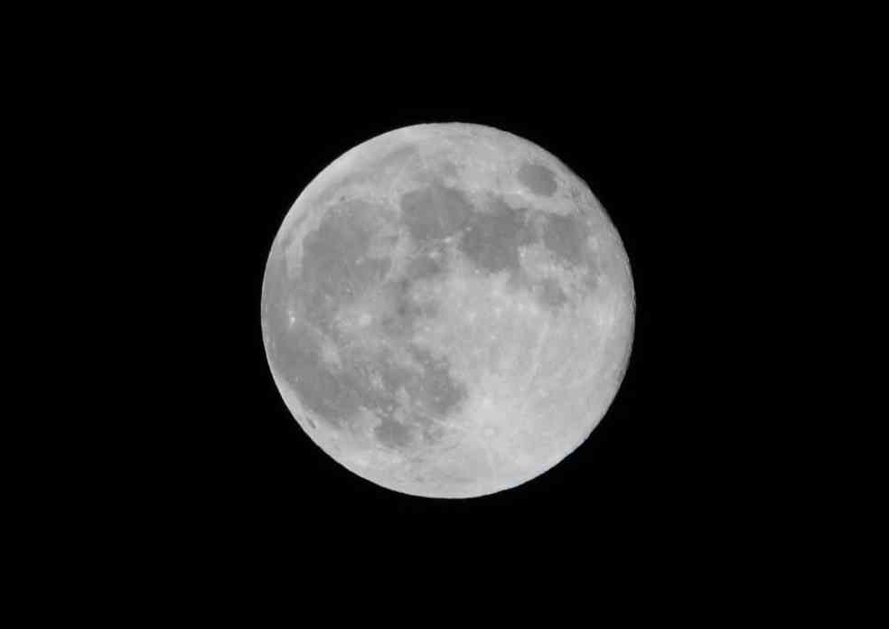 今夜10時38分、2014年最後のスーパームーン