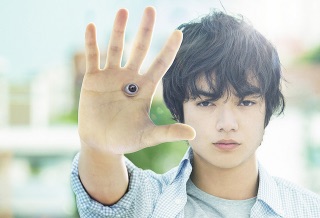 顔がどストライクの男性芸能人は誰ですか？
