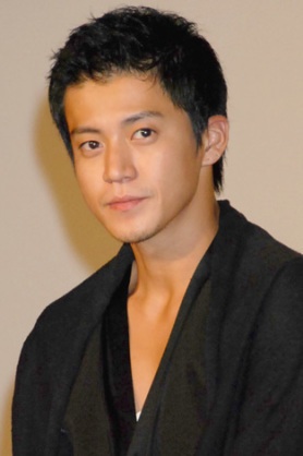 顔がどストライクの男性芸能人は誰ですか？