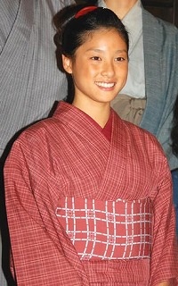 朝ドラヒロイン・土屋太鳳、役作りで髪バッサリ！「しっかり修業します」