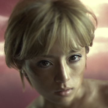 浜崎あゆみ、セクシーなボンデージタイツで圧巻！可憐さに会場からため息…「a-nation」シンガポール会場
