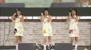 笑える？芸能人の衣装が見たい