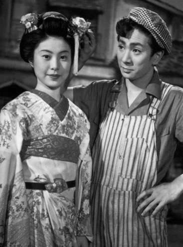 笑える？芸能人の衣装が見たい