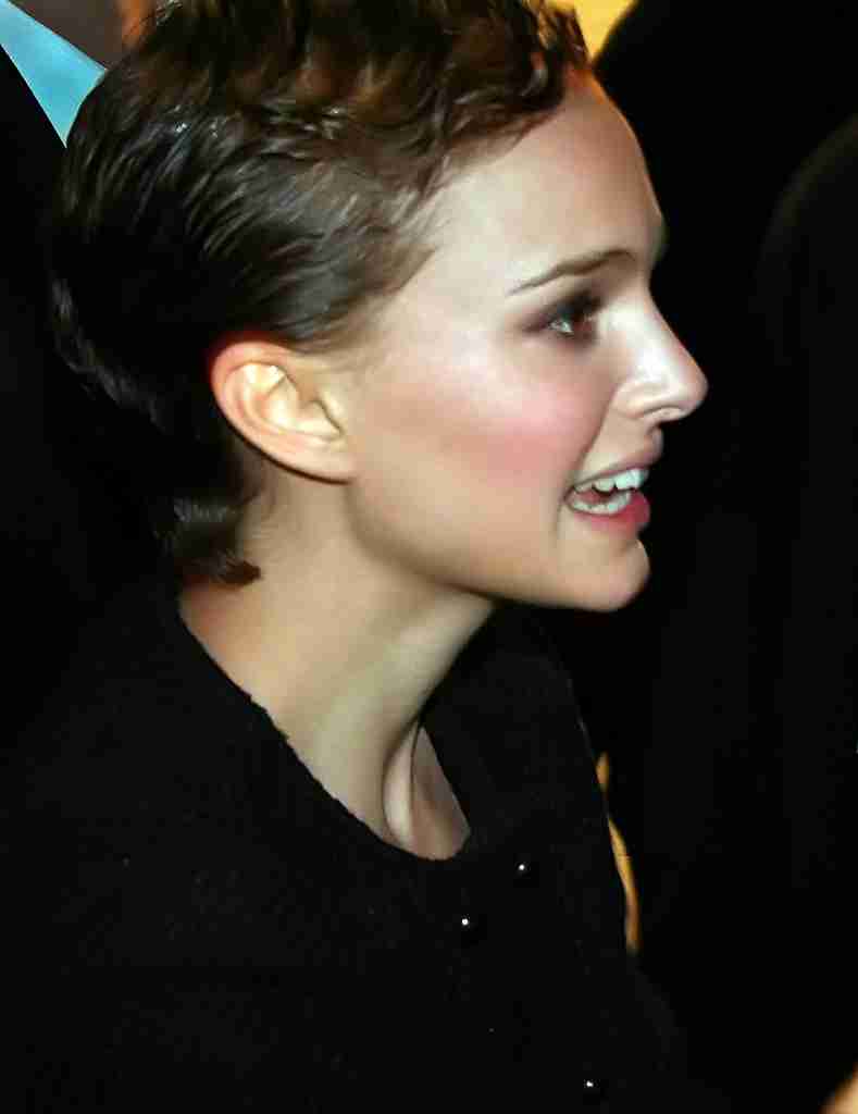 正統派の美人女優。