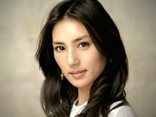 正統派の美人女優。