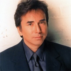 May J.に整形疑惑が浮上、数年前まで青山テルマ似だった?