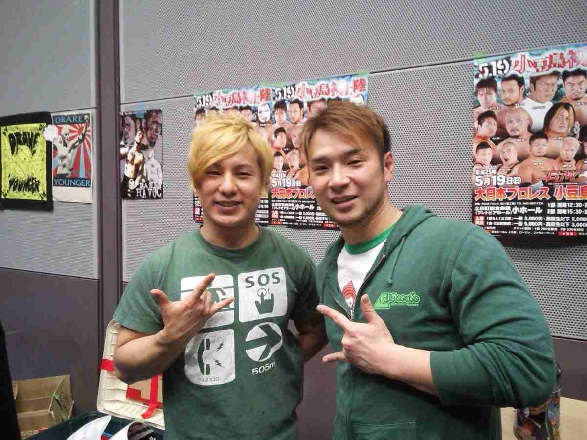 「プロレス女子」が急増、入門書や「女子会」…会場ではイケメンレスラーに熱烈声援