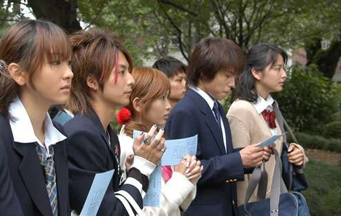 高校生役の芸能人をひたすら召集していくトピ