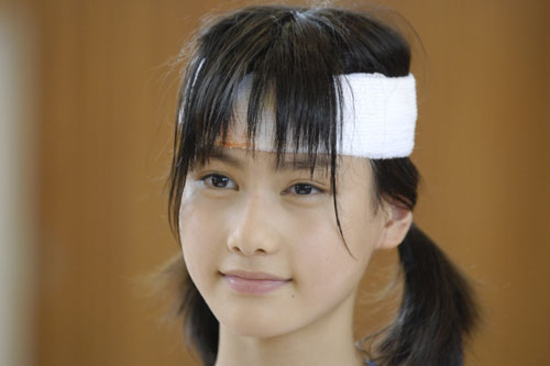 橋本愛、美人姉との半目ツーショットに反響