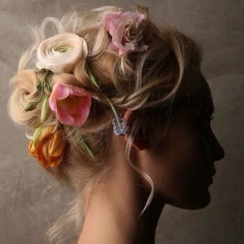 素敵な花嫁ヘアスタイルを貼っていきましょう