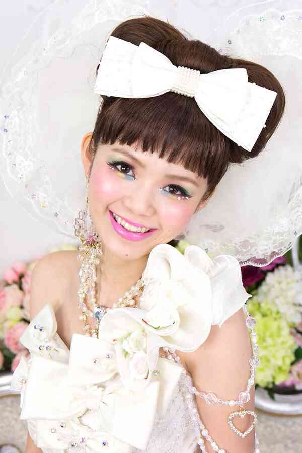素敵な花嫁ヘアスタイルを貼っていきましょう