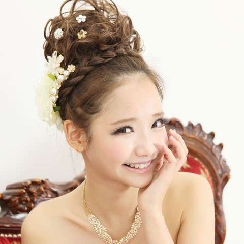 素敵な花嫁ヘアスタイルを貼っていきましょう