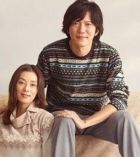 【フランス】45歳男性、48歳継母と恋に落ち婚約。離婚した父も2人を祝福。