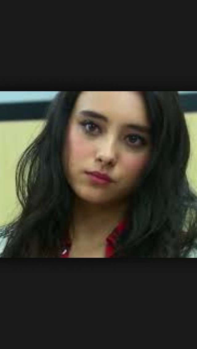 黒髪が似合う芸能人の画像を集めるトピ