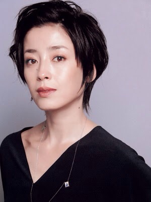 黒髪が似合う芸能人の画像を集めるトピ