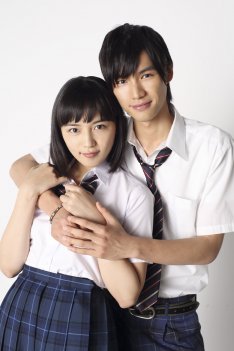 黒髪が似合う芸能人の画像を集めるトピ