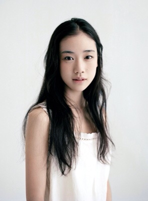 黒髪が似合う芸能人の画像を集めるトピ