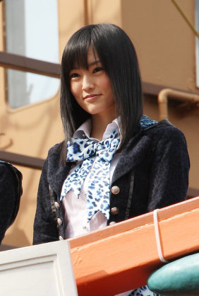 黒髪が似合う芸能人の画像を集めるトピ